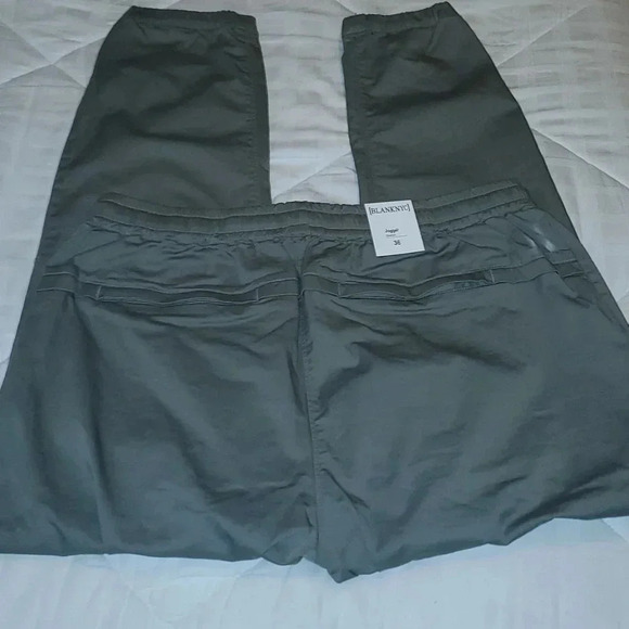 Blank NYC Stretch Jogger Pants Size 31 NWT w Back Zipper Pockets - Picture 7 of 9